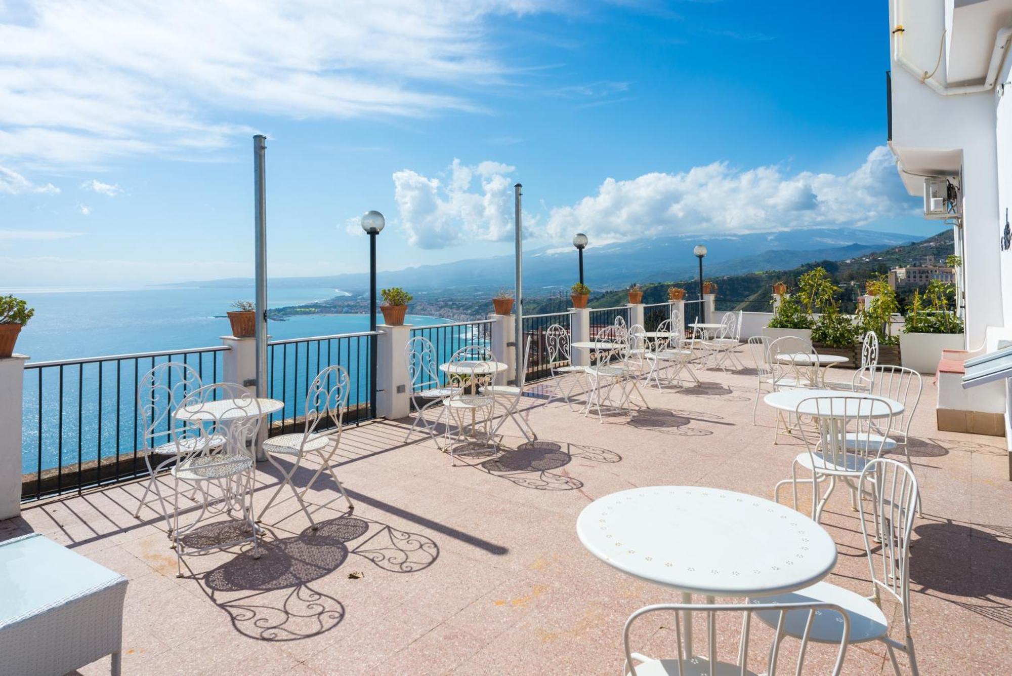 Elios Tao Hotel 3*