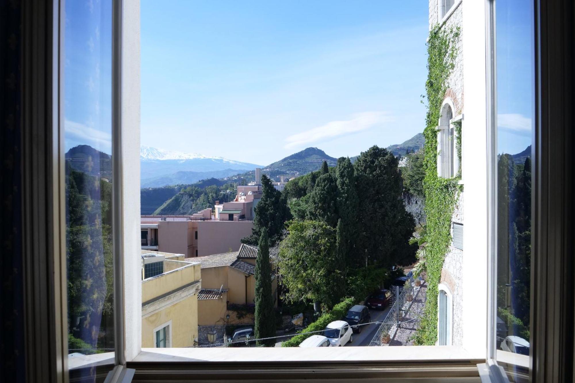 Elios Tao Hotel 3*