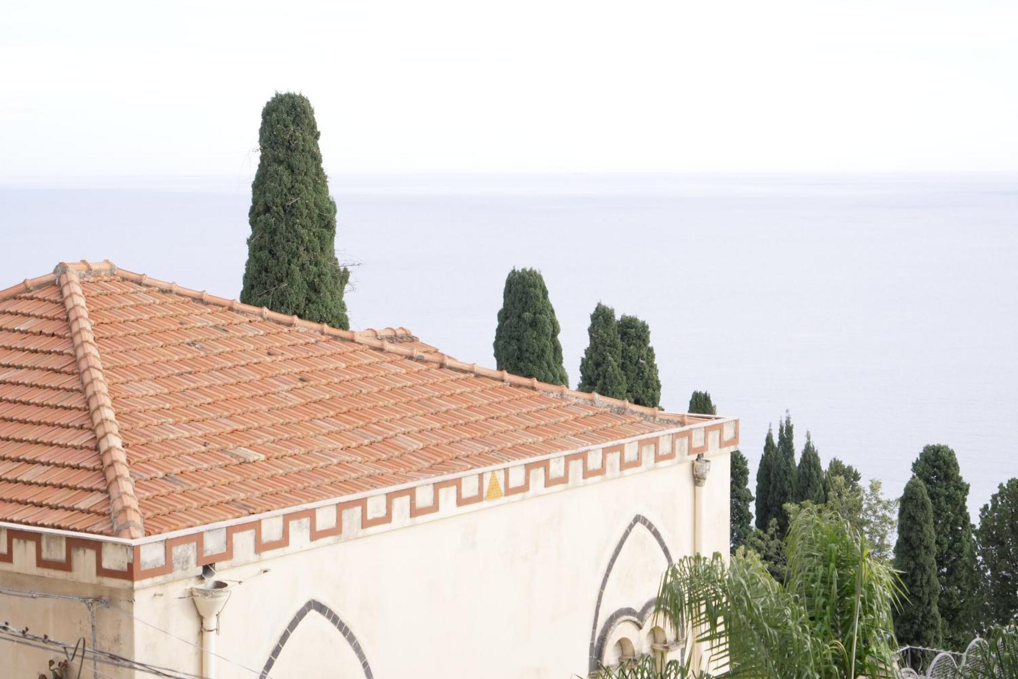 Elios Tao Hotel 3*