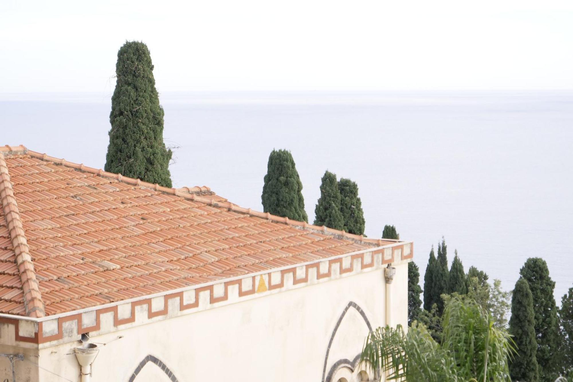 Elios Tao Hotel 3*